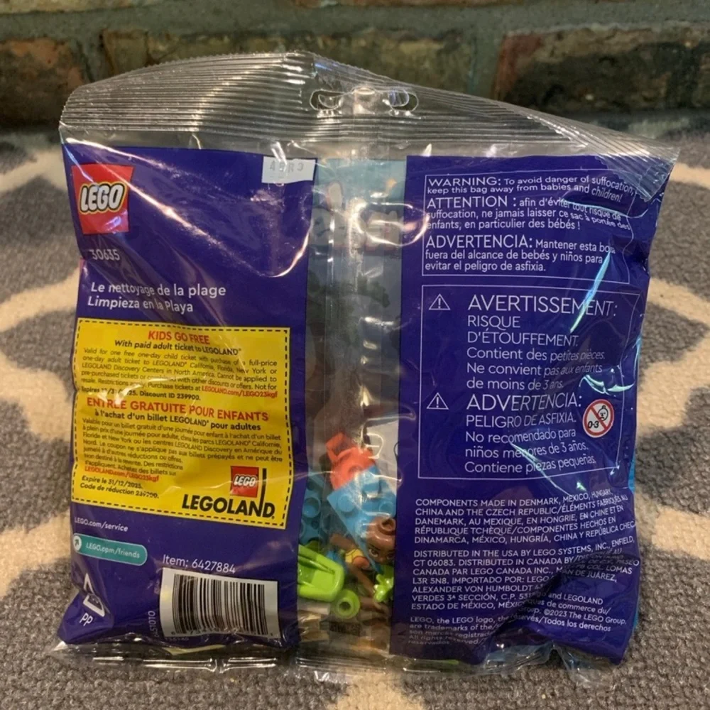 LEGO Friends Beach Cleanup 52 Piece Building Set NWT